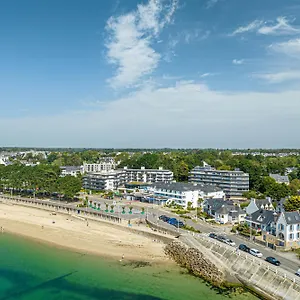 *** Aparthotel Pierre & La Corniche De La France