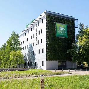 *** Hotel Ibis Styles Romans-valence Gare Tgv France